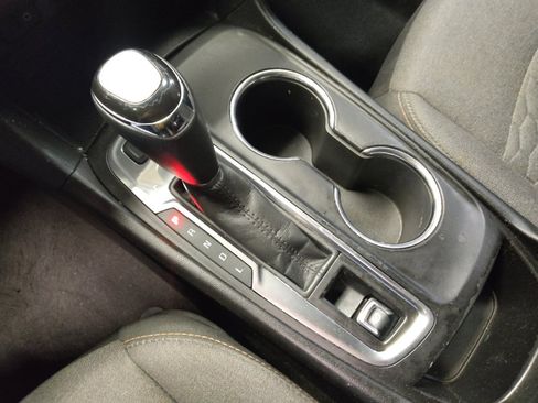 Used 2018 Chevrolet Equinox LT image 26