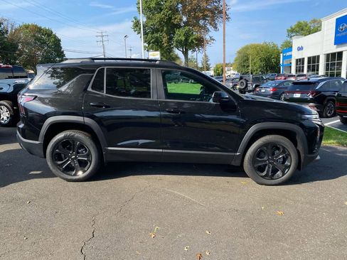 New 2026 Chevrolet Equinox LT w/ Convenience Package II image 2