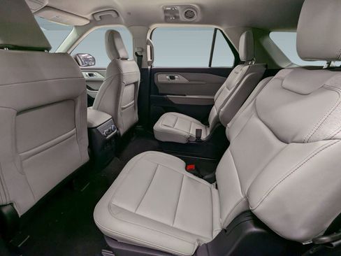 New 2026 Ford Explorer Active w/ Active Comfort Package image 18