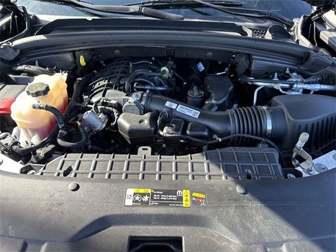 Used 2023 Jeep Grand Cherokee Laredo w/ Luxury Tech Group I image 30