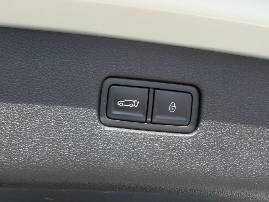 Used 2022 Genesis GV80 3.5T Advanced + AWD/4WD image 13