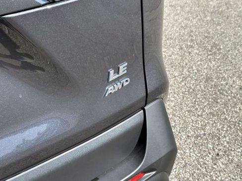 Used 2025 Toyota RAV4 LE AWD/4WD image 11