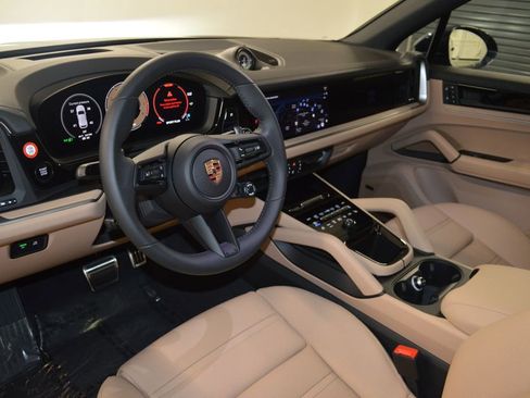 New 2026 Porsche Cayenne S AWD/4WD image 15