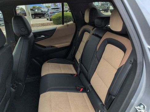 Used 2026 Chevrolet Equinox ACTIV w/ Convenience Package III FWD image 14
