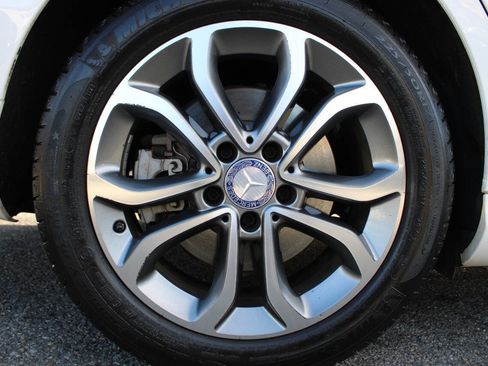 Used 2016 Mercedes-Benz C 300 4MATIC Sedan image 21