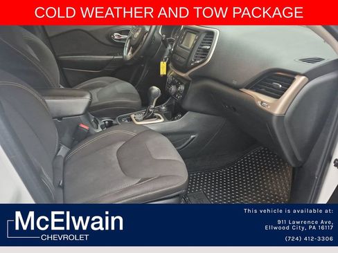 Used 2015 Jeep Cherokee Latitude w/ Cold Weather Group AWD/4WD image 33