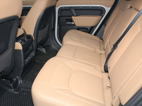 New 2026 Land Rover Defender 110 X-Dynamic SE AWD/4WD image 5