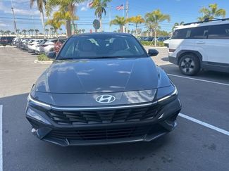Used 2025 Hyundai Elantra Sport video 2