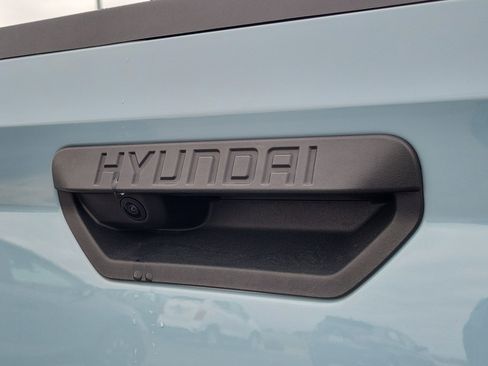 Used 2023 Hyundai Santa Cruz SEL Premium image 6