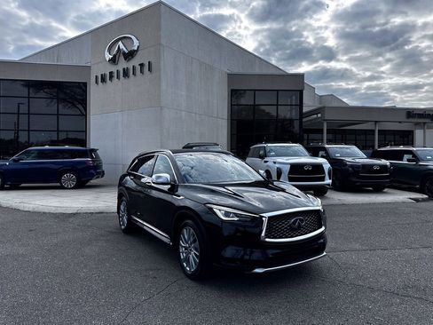 Used 2023 INFINITI QX50 Luxe w/ Accent Package image 1