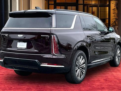 New 2026 Cadillac Escalade IQL Luxury w/ LPO, Floor Liner Package AWD/4WD image 6