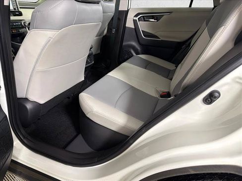 Used 2022 Toyota RAV4 XLE Premium AWD/4WD image 22