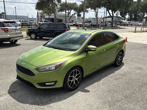 Used 2018 Ford Focus SEL FWD image 2