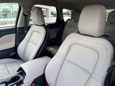 New 2026 Lincoln Corsair Premiere FWD image 13