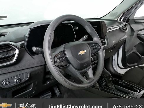 Certified 2025 Chevrolet TrailBlazer LT AWD/4WD image 4