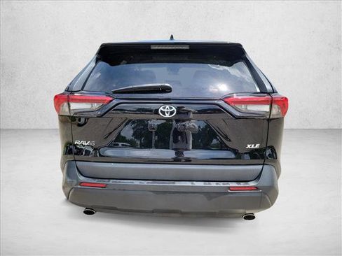 Used 2023 Toyota RAV4 XLE FWD image 6