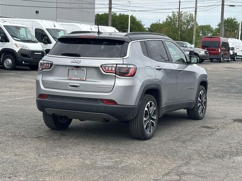 Used 2024 Jeep Compass Limited AWD/4WD image 4