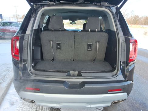 Used 2022 GMC Acadia SLE w/ Driver Convenience Package image 30