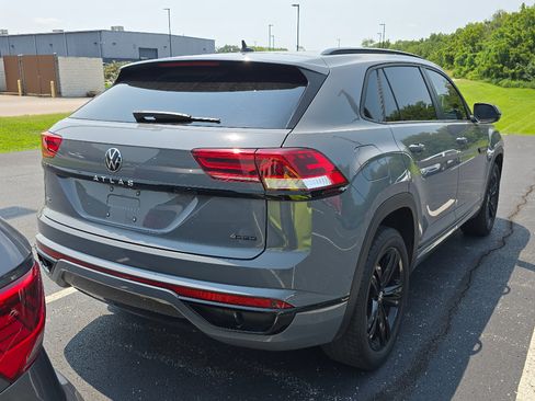 Used 2023 Volkswagen Atlas Cross Sport SEL R-Line AWD/4WD image 3