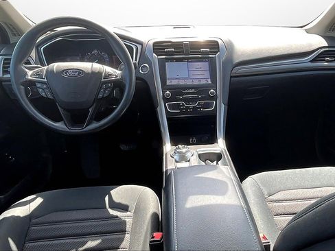 Used 2019 Ford Fusion SE image 14