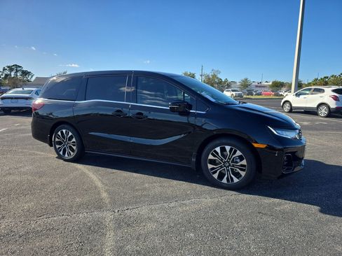 New 2026 Honda Odyssey Elite image 2