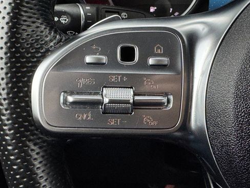 Used 2021 Mercedes-Benz GLC 300 image 18