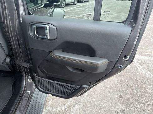 Certified 2025 Jeep Wrangler Unlimited Sahara image 9