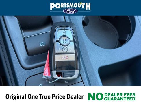 New 2025 Ford Maverick Lariat w/ 4K Tow Package image 15