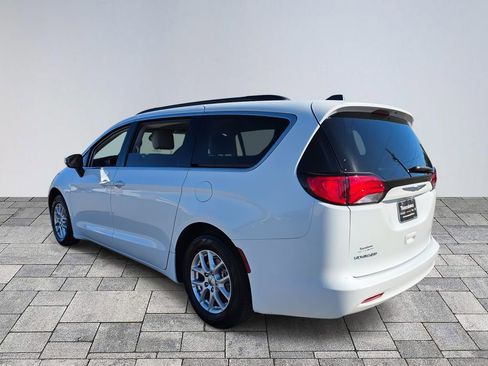 Used 2021 Chrysler Voyager Lxi image 5