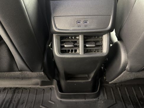 Used 2025 Chevrolet Equinox ACTIV w/ Safety and Technology Package AWD/4WD image 25