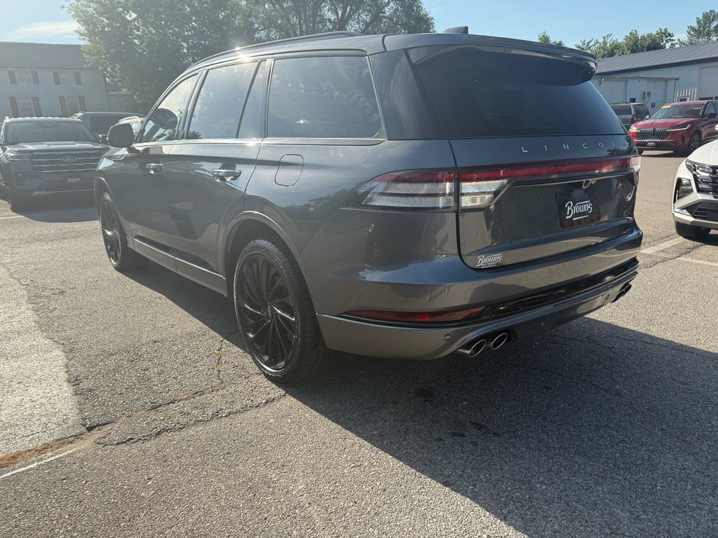 Used 2025 Lincoln Aviator Reserve w/ Equipment Group 201A AWD/4WD image 7