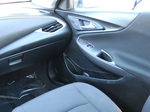 Used 2022 Chevrolet Malibu LT image 22