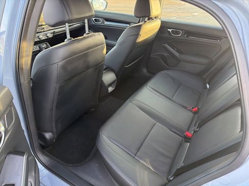 Used 2022 Honda Civic Sport Touring image 4