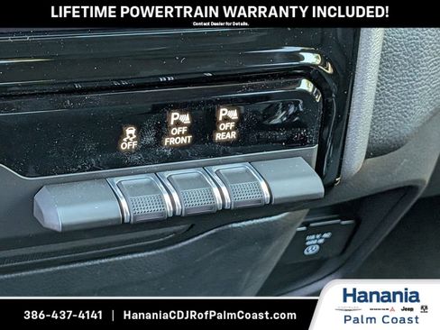 New 2026 RAM 1500 4x4 Crew Cab image 23