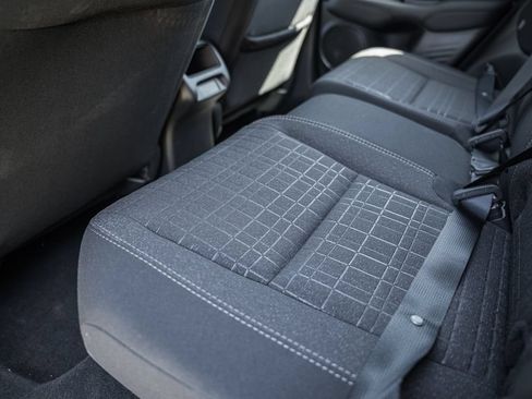 Used 2025 Honda HR-V LX image 28