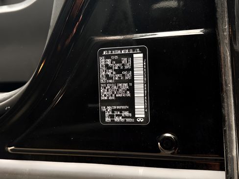 Used 2024 INFINITI QX80 Sensory w/ All-Season Package RWD image 32