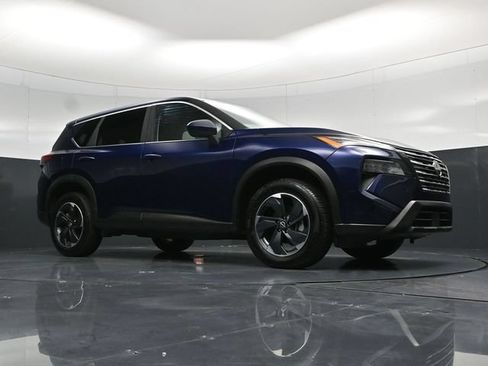 Used 2025 Nissan Rogue SV AWD/4WD image 55
