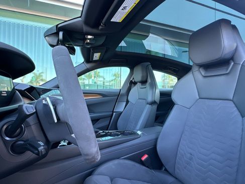 Used 2022 Audi e-tron GT Premium Plus image 5