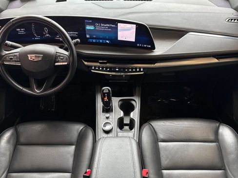 Used 2024 Cadillac XT4 Premium Luxury image 10