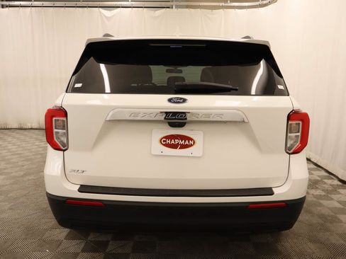 Used 2023 Ford Explorer XLT RWD image 4