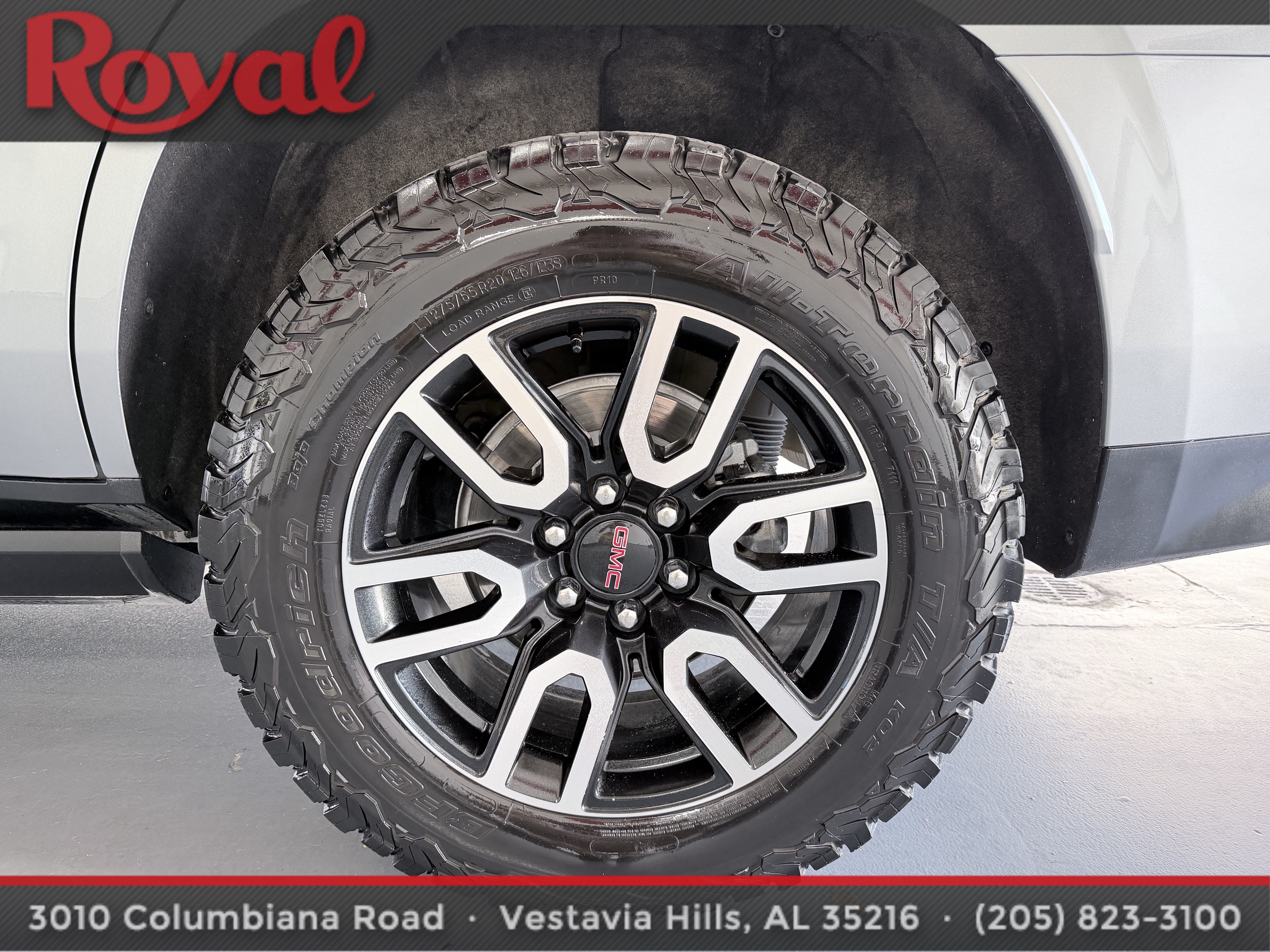 Used 2023 GMC Yukon AT4 w/ AT4 Premium Plus Package AWD/4WD image 18