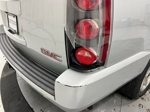 Used 2013 GMC Yukon XL Denali image 37