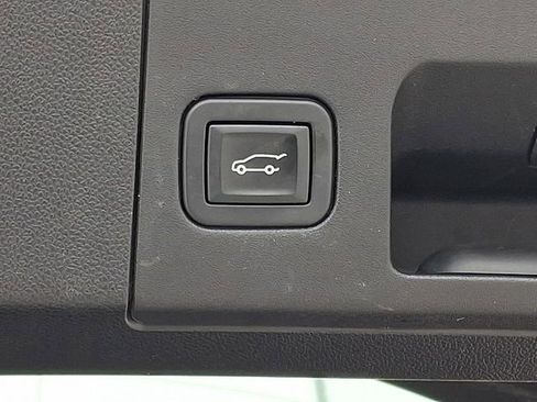 Used 2019 Cadillac XT4 Premium Luxury w/ Cold Weather Package image 32