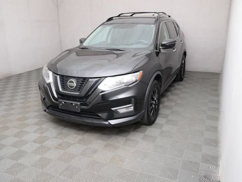Used 2018 Nissan Rogue SV w/ Premium Package AWD/4WD image 1