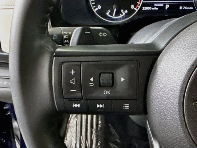 Used 2024 Nissan Pathfinder SV w/ Lighting Package (N92) FWD image 13