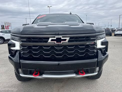 Used 2023 Chevrolet Silverado 1500 ZR2 w/ Technology Package image 9