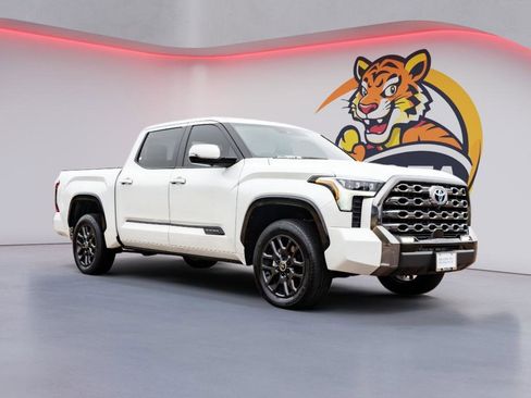Used 2024 Toyota Tundra Platinum image 3