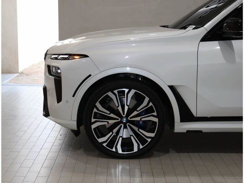 Used 2025 BMW X7 M60i w/ Executive Package AWD/4WD image 4