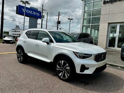 Certified 2023 Volvo XC40 B5 Ultimate w/ Protection Package Premier AWD/4WD image 1