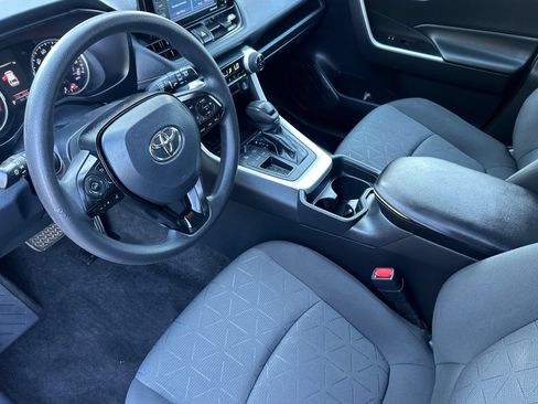 Used 2020 Toyota RAV4 XLE w/ All Weather Liner Package FWD image 10